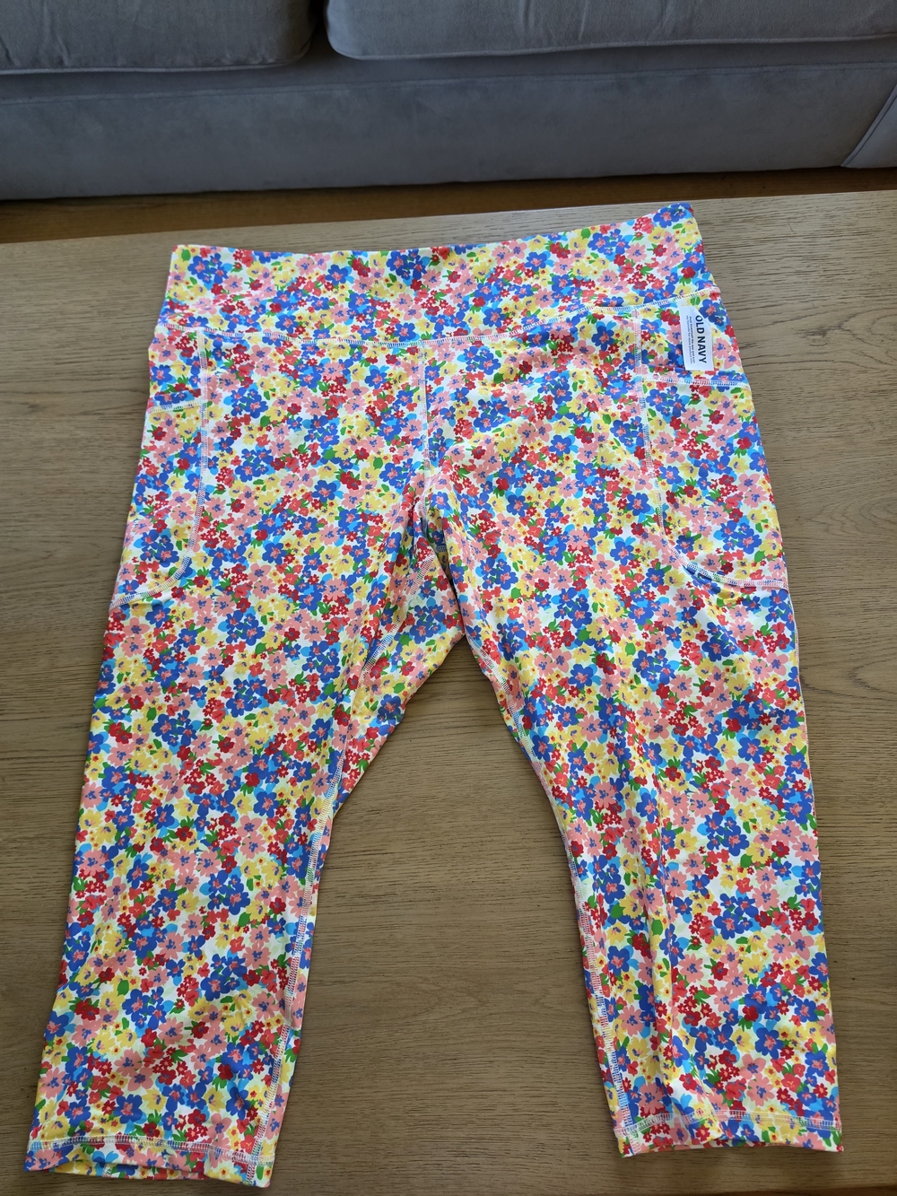 Old Navy Multi-Color Capri Leggings